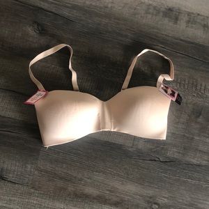 Maidenform Wireless Strapless Bra Size 38C